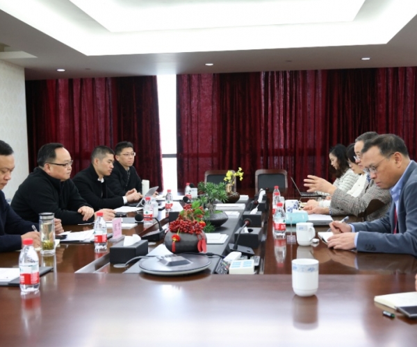 ���˾���������ί����ǡ���ί�����δ���ݰ���߷õ���